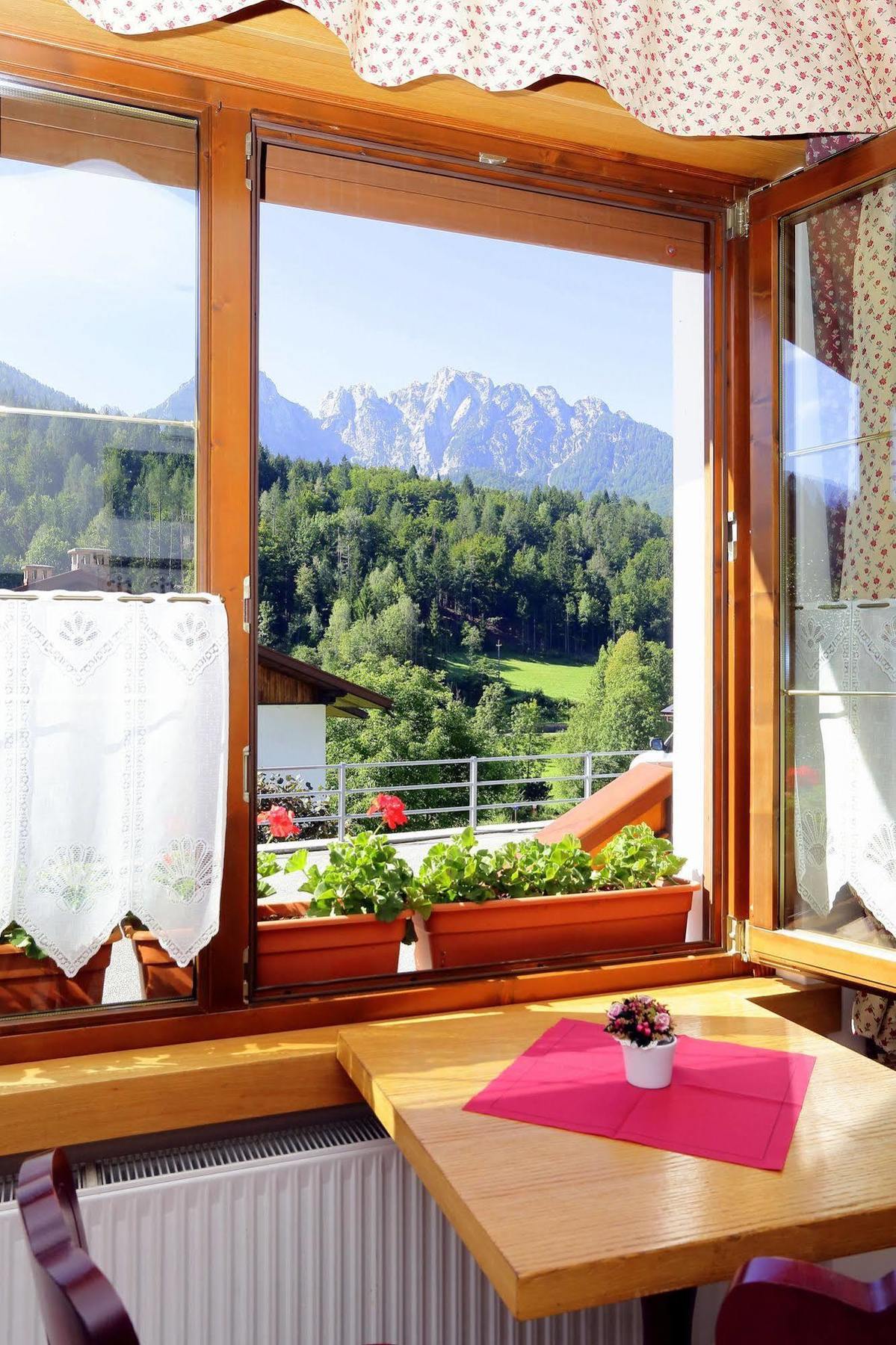 Hotel Al Sole Fusine in Valromana Exterior foto